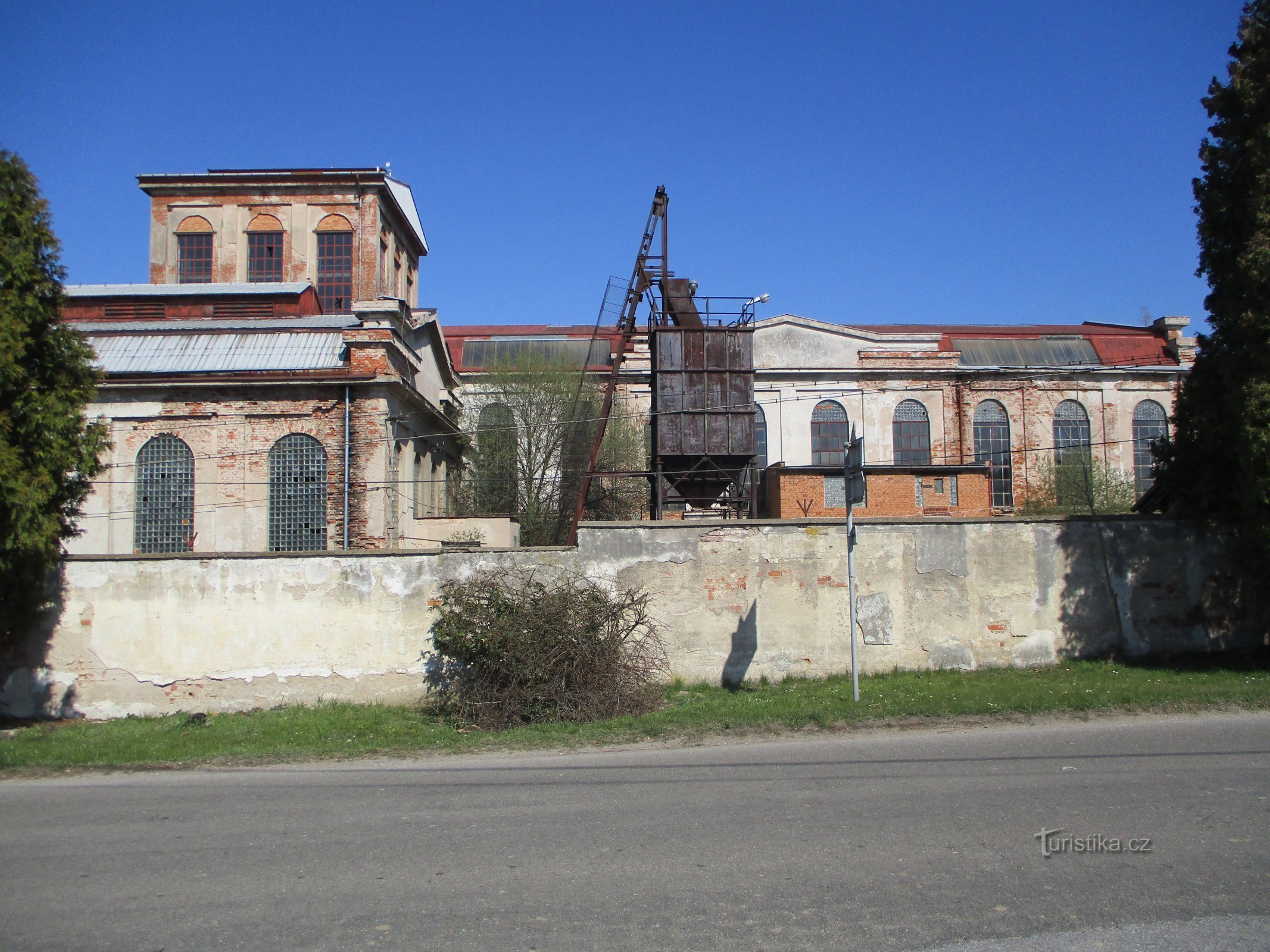 Bývalý cukrovar (Syrovátka, 7.4.2020)