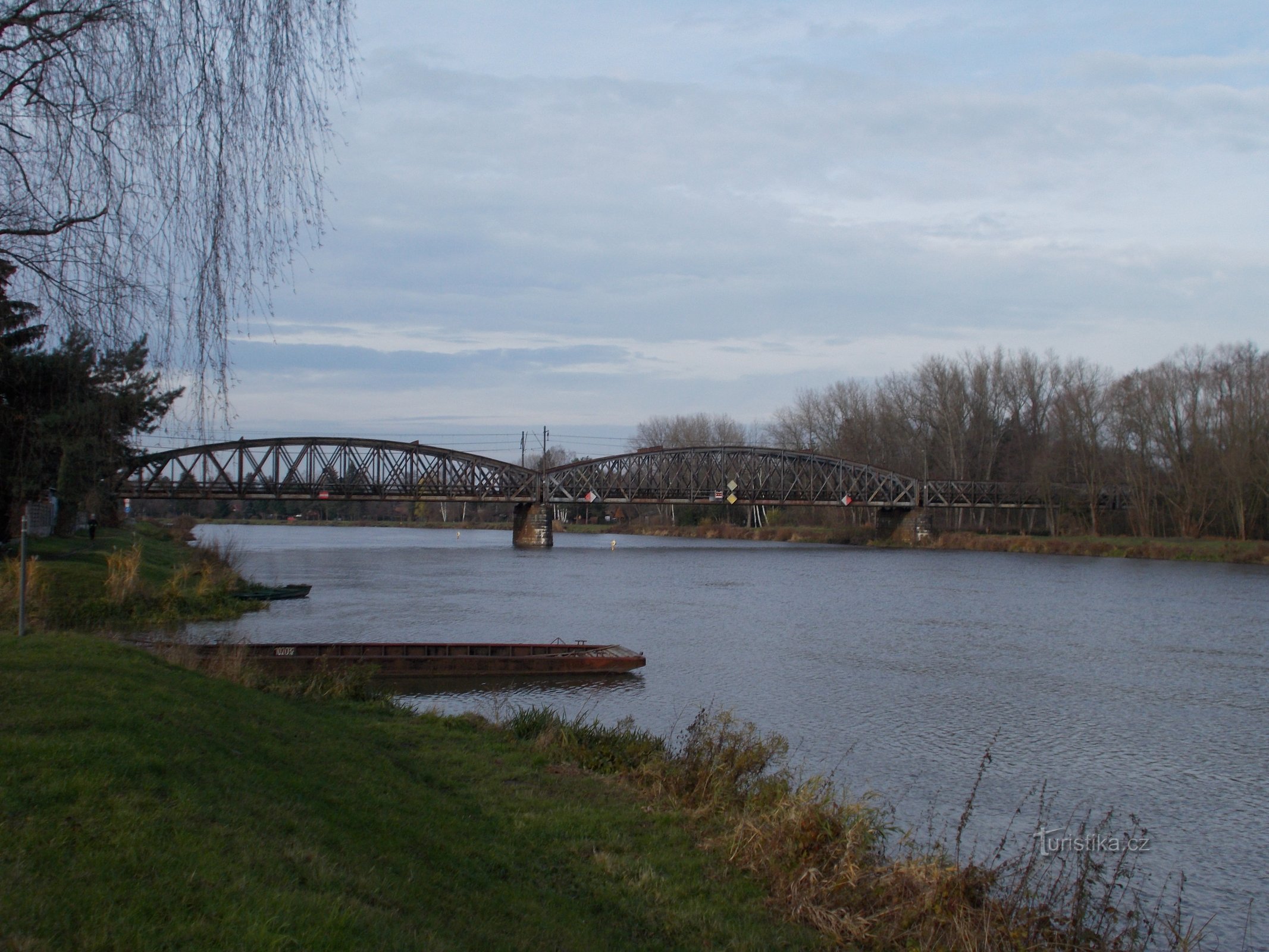 Čelákovice železniční most přes Labe