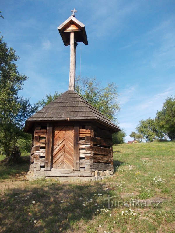 drevená zvonička z roku 1780