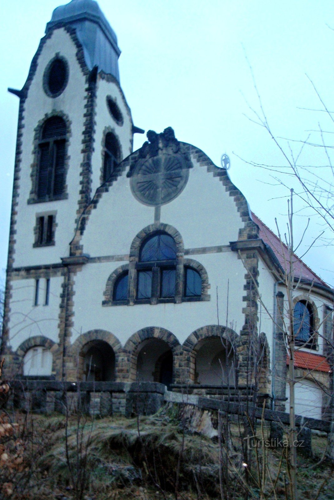 Kostel - severní strana