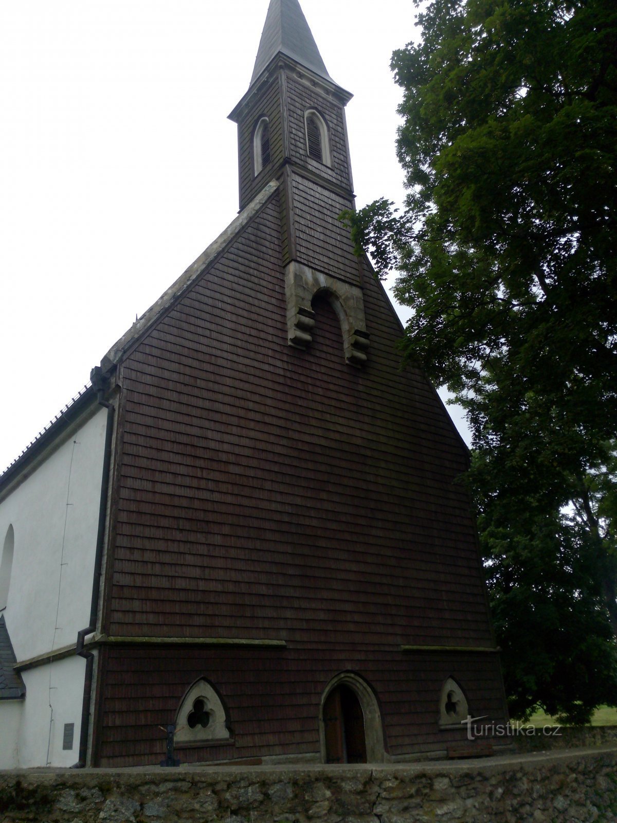 Kostel sv.Tomáše-čelní pohled