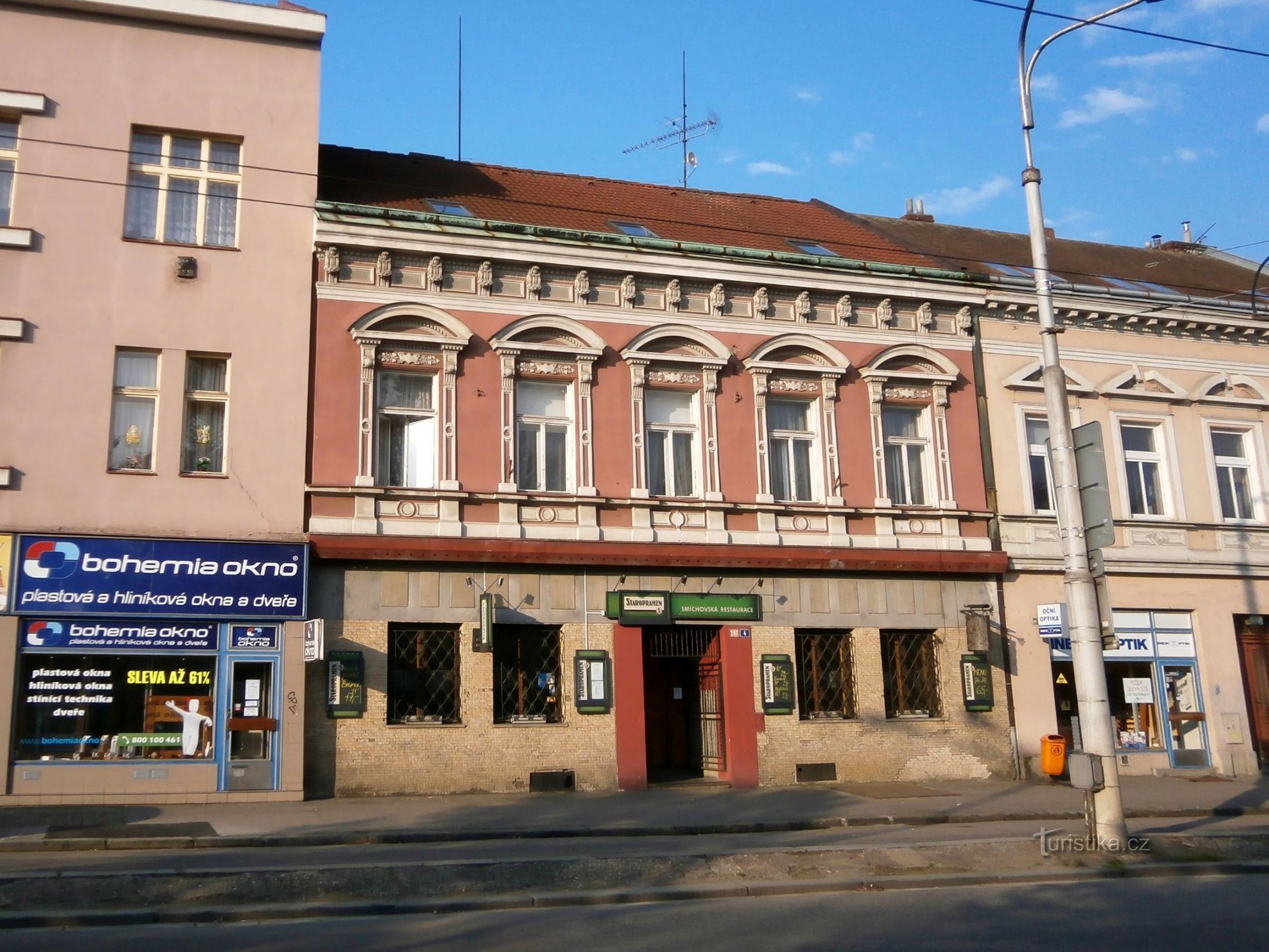 Náměstí 5. května čp. 283 (Hradec Králové, 21.4.2014)
