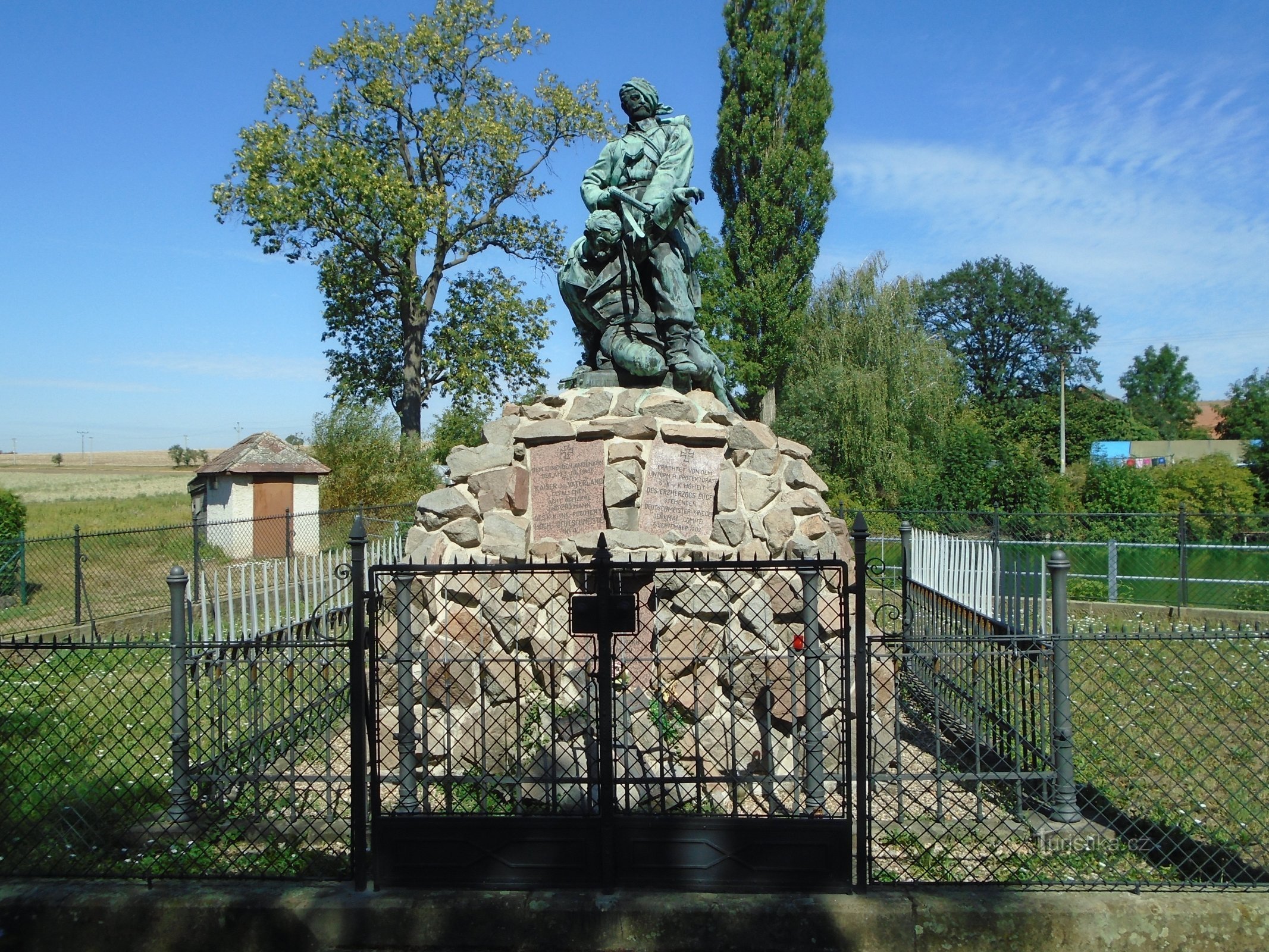 Pomník c. k. pěšího pluku Deutschmeistrů č. 4 (Rozběřice, 11.8.2018)