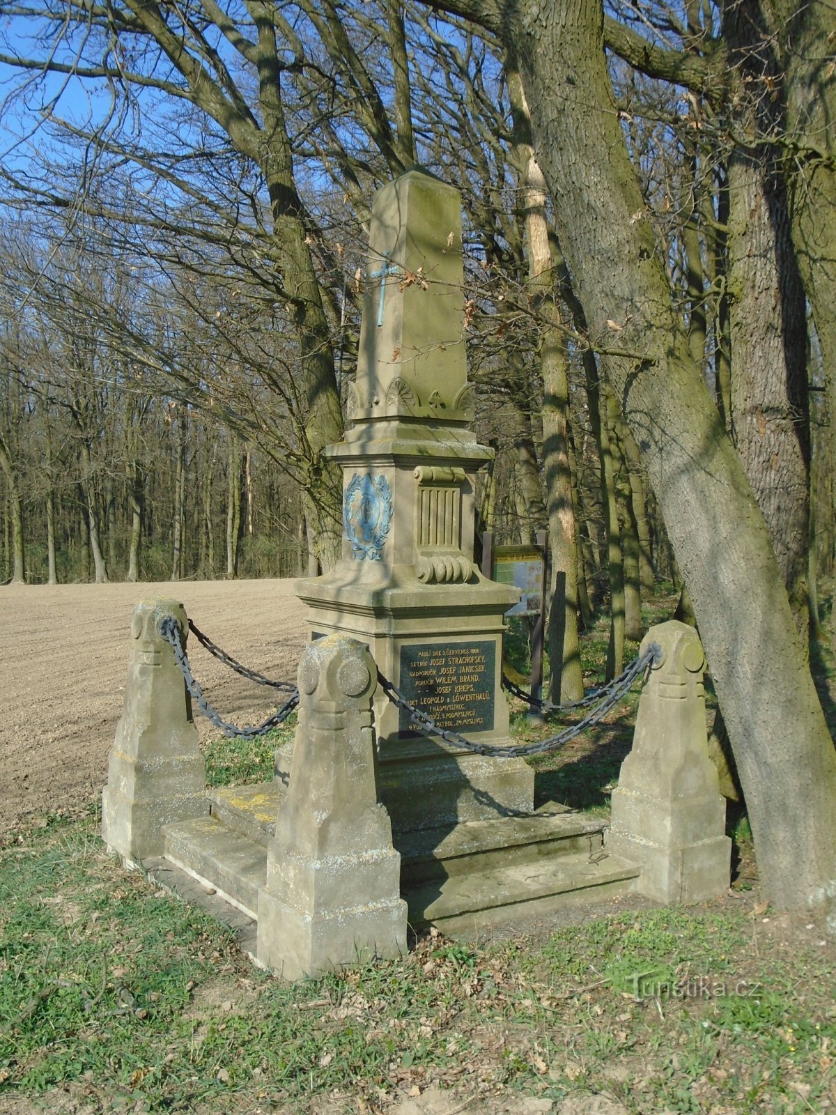 Pomník rakouského 13. praporu polních myslivců (Máslojedy)