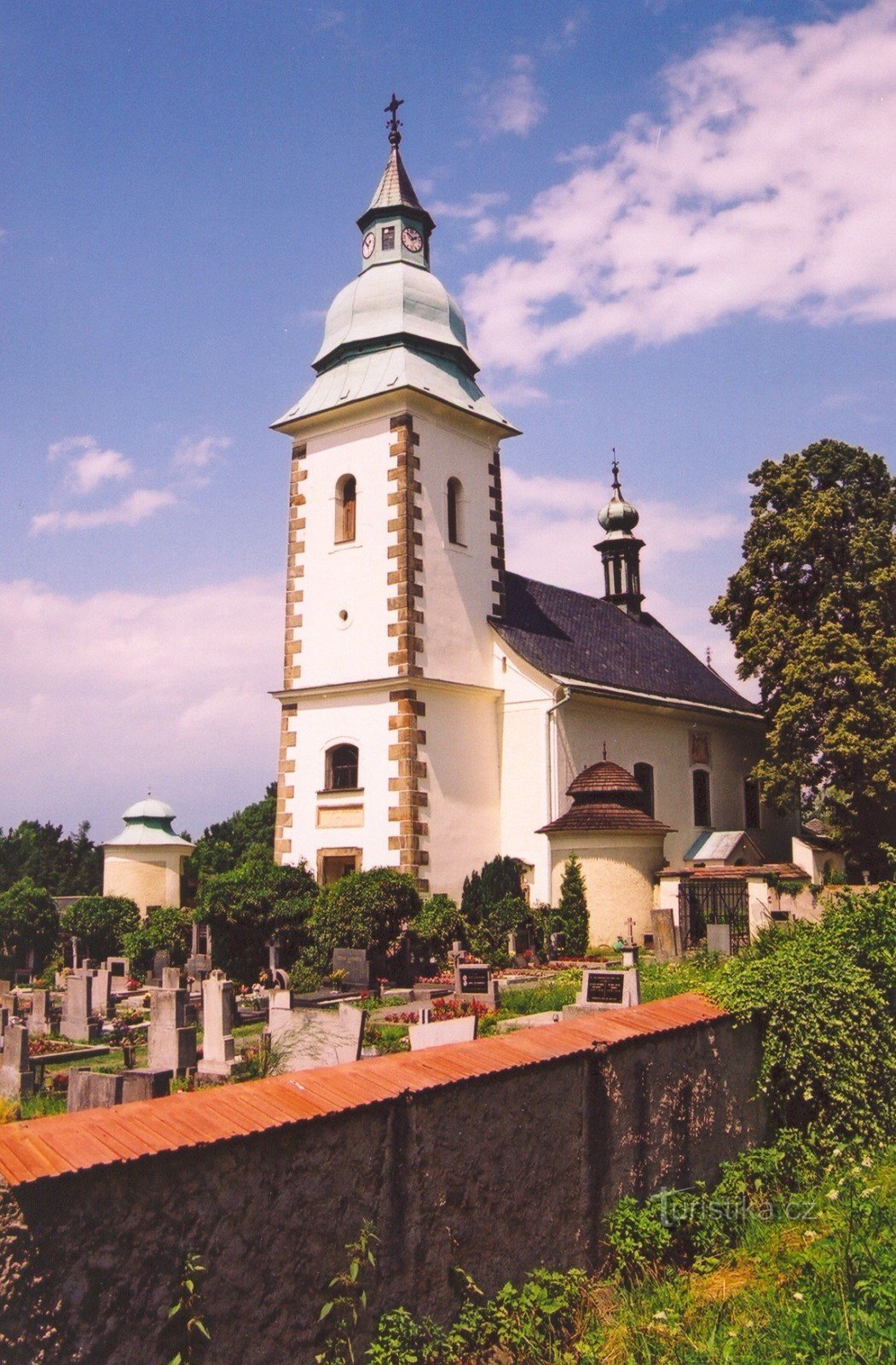 Předhradí - kostel Panny Marie Sedmibolestné