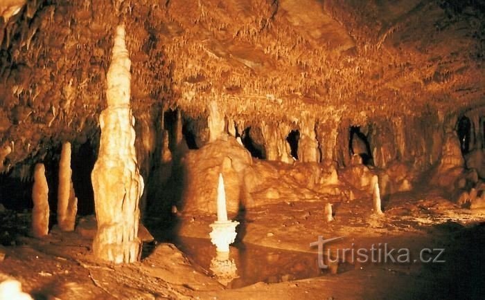 Sloupské jeskyně