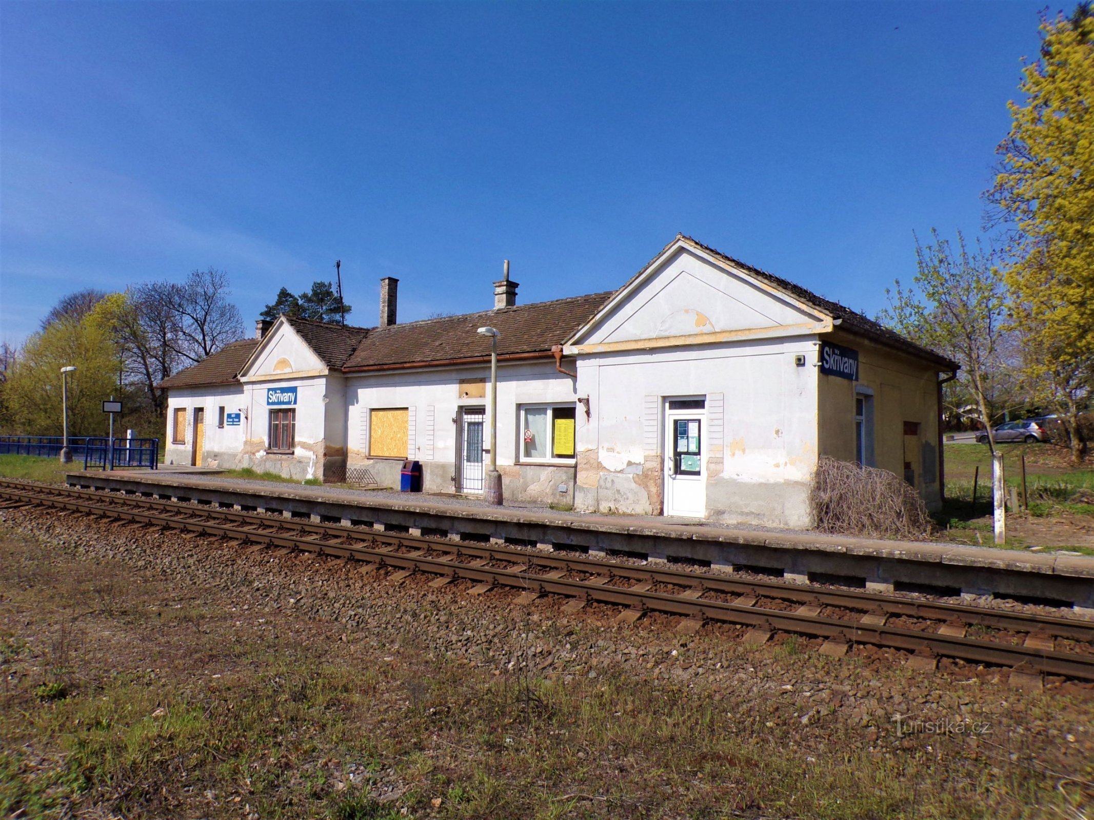Železniční stanice (Skřivany, 30.4.2021)