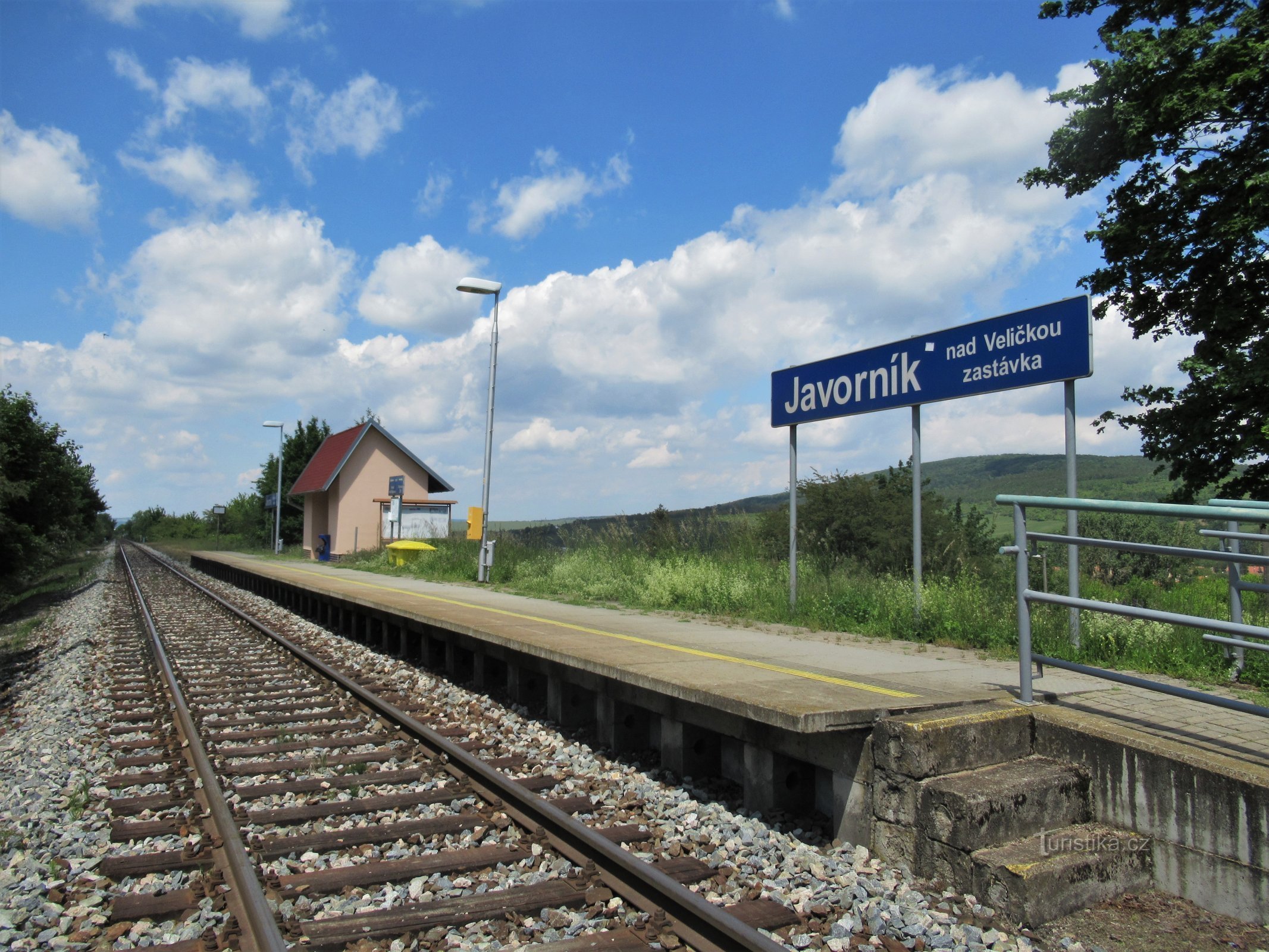 Železniční zastávka Javorník nad Veličkou