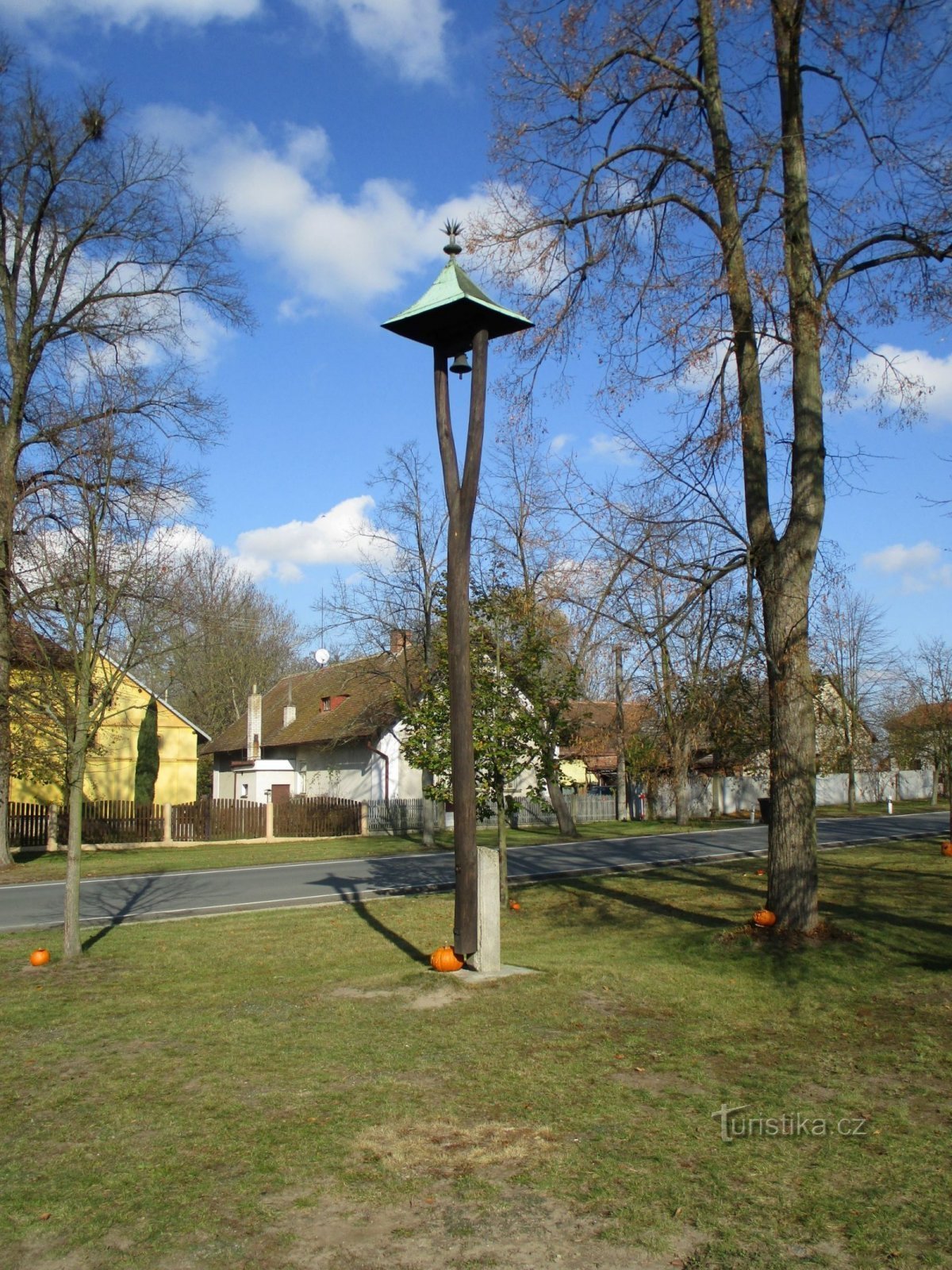Zvonička (Běleč nad Orlicí, 30.10.2019)