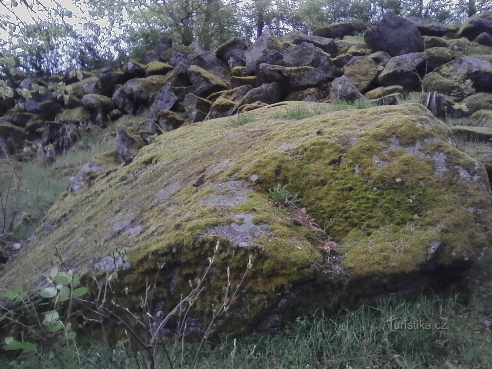 0. Gigantes de pedra dos tempos antigos.