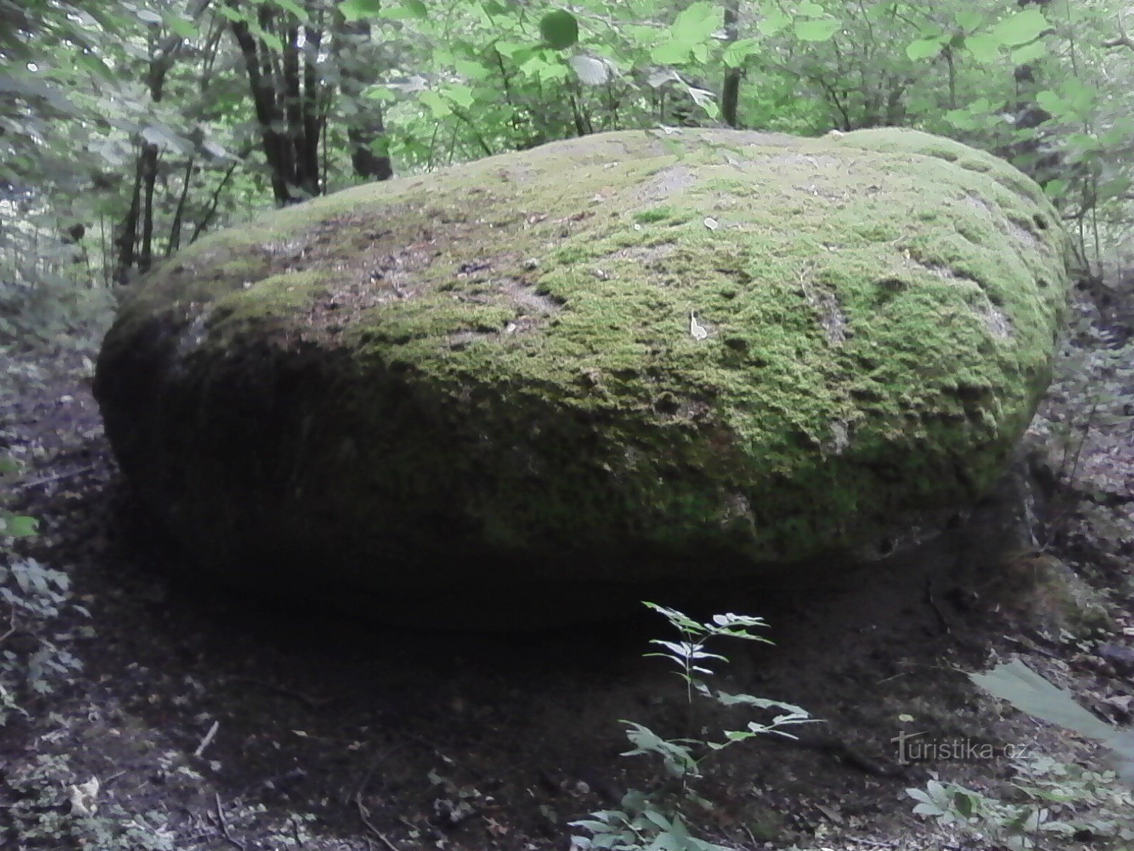 0. Pedra sacrificial de Myslkov.