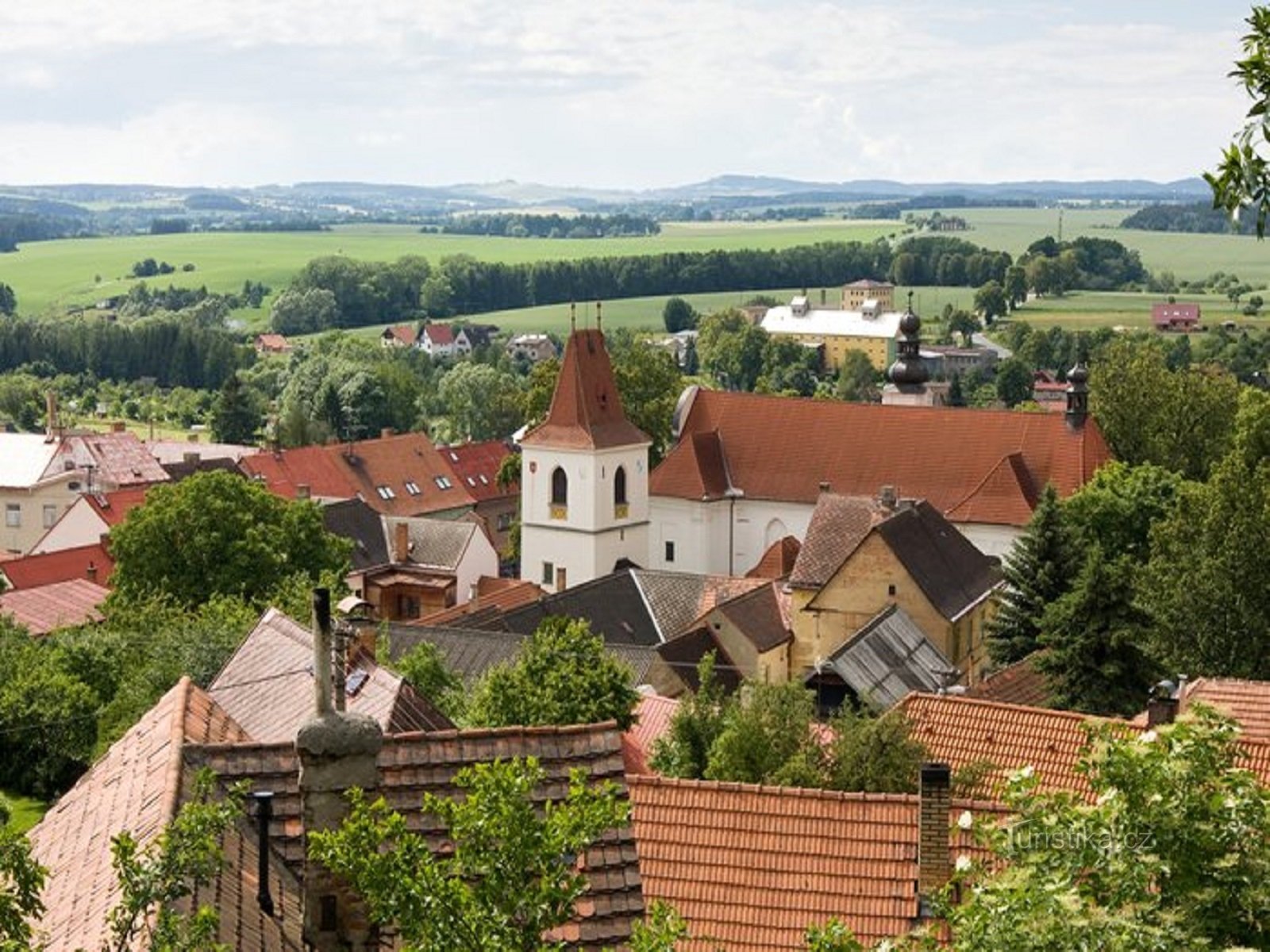 0. Vue de Mladá Vožica depuis le château.