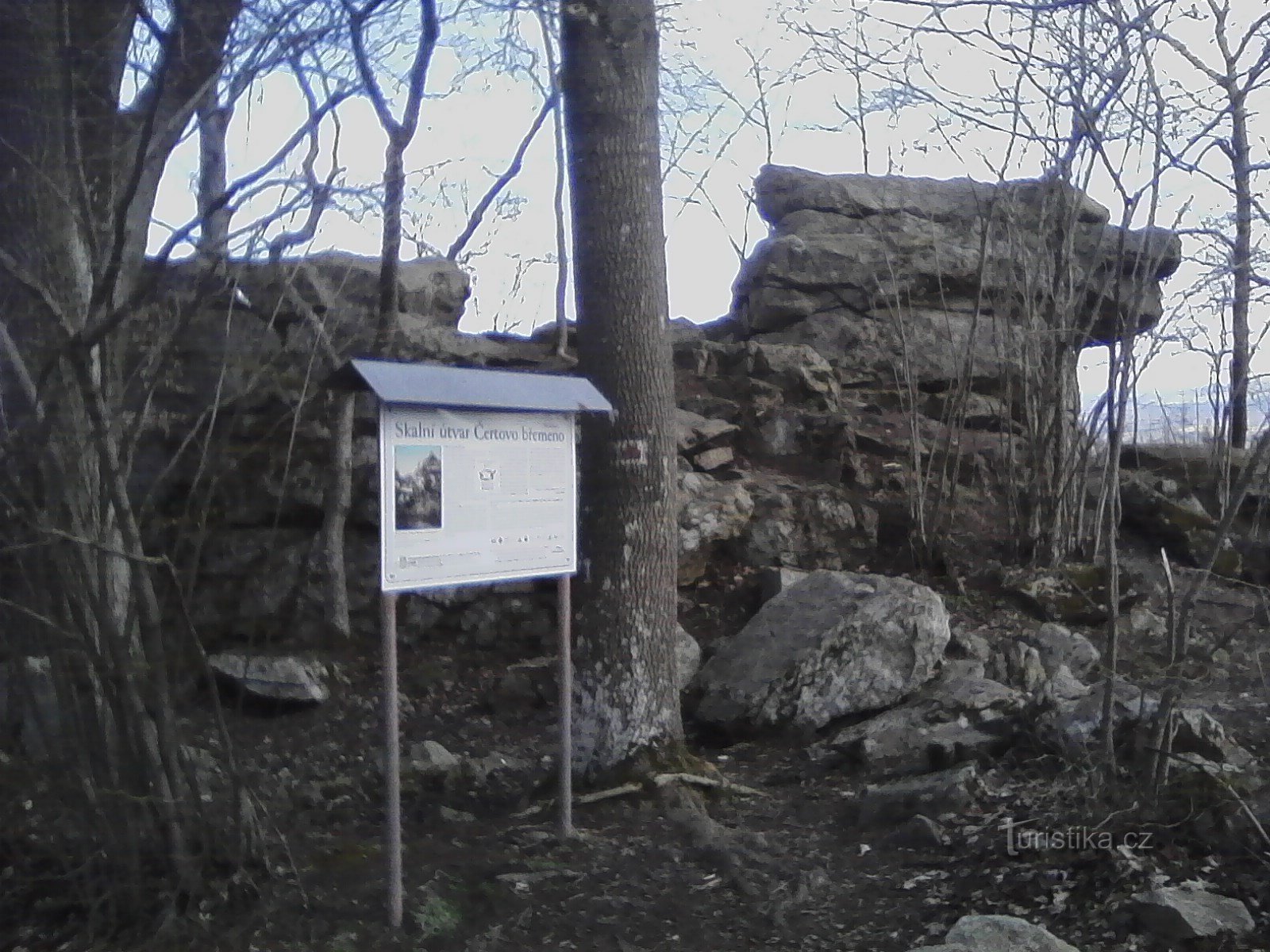 0. Devil's Burden rock formation.