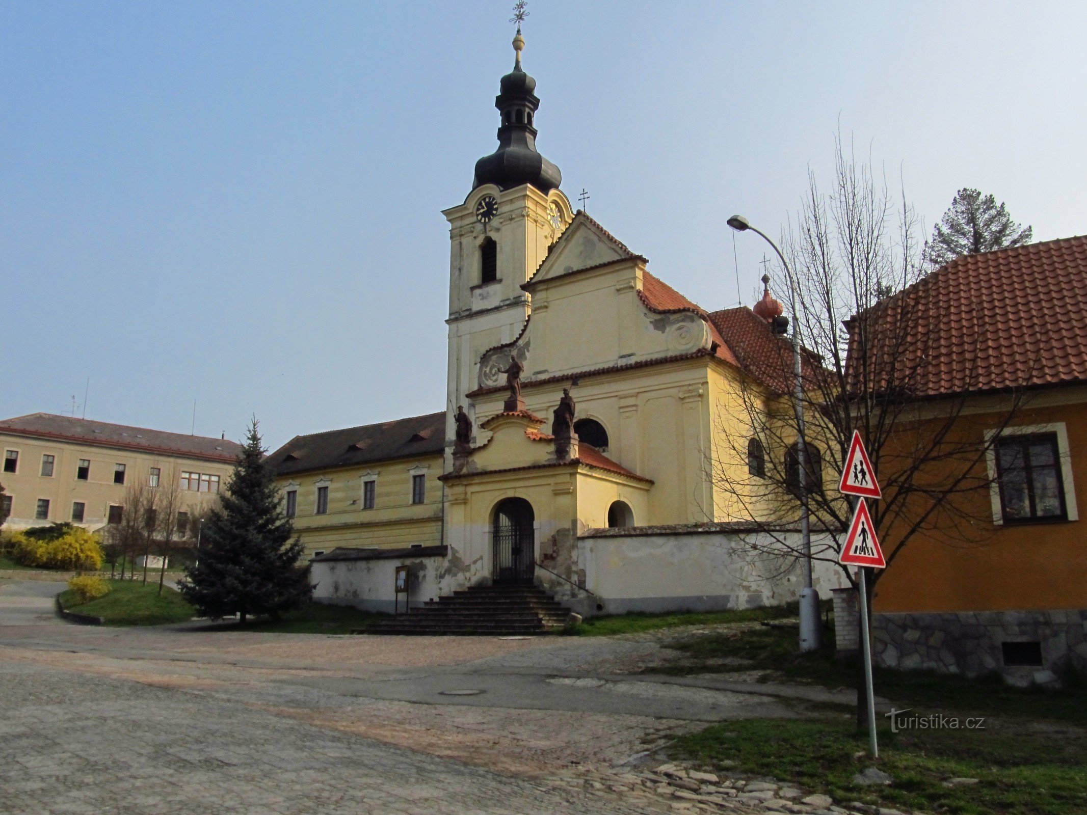 01 Чоцеради, Костел Успіння Діви Марії