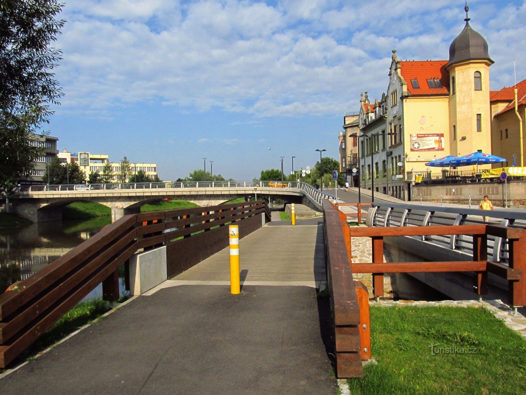 01 Havlíčkův Brod, neben der Brücke