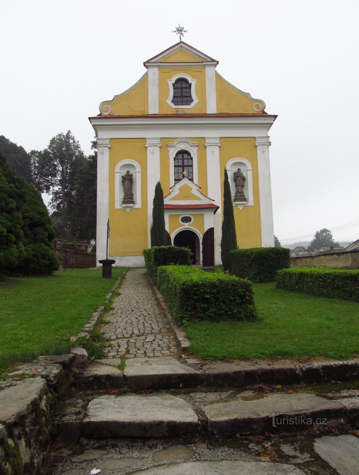 01 Sněžné, St. Cross church