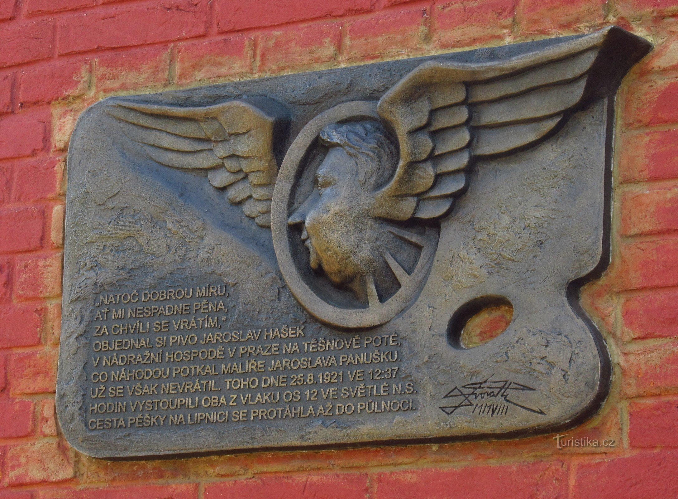 01 Svetlá zst, commemorative plaque of J. Hašek