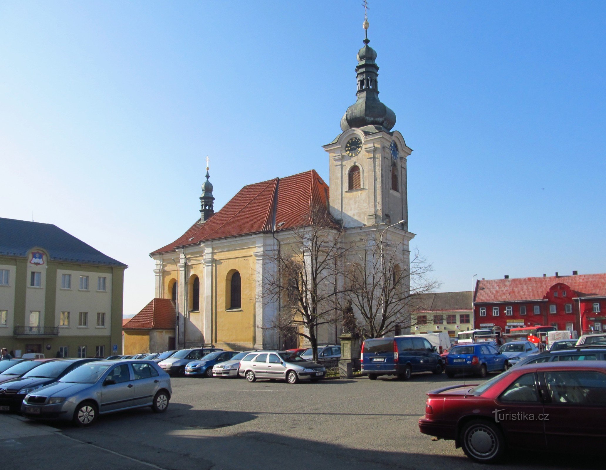 01 Uhlířské Janovice, nhà thờ thánh Aloise