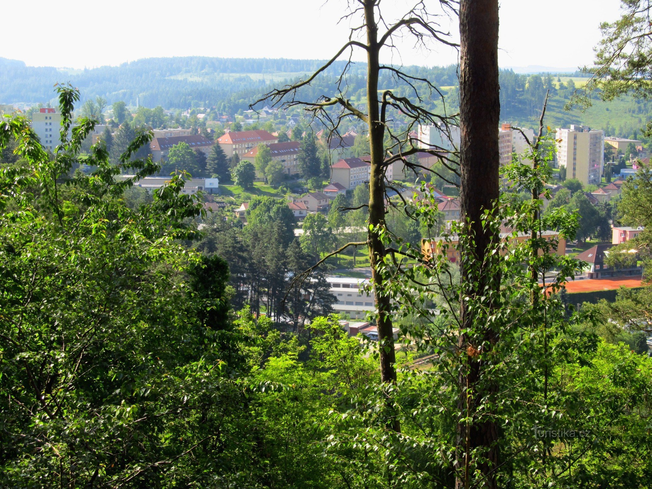 01 View over Zručí