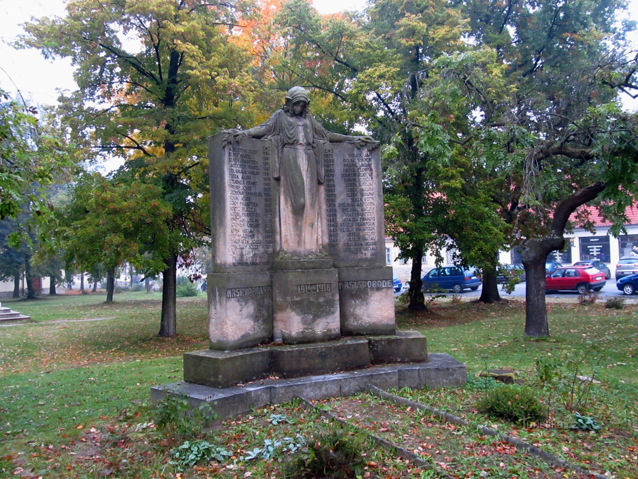 02 Hostomice, memorial aos caídos