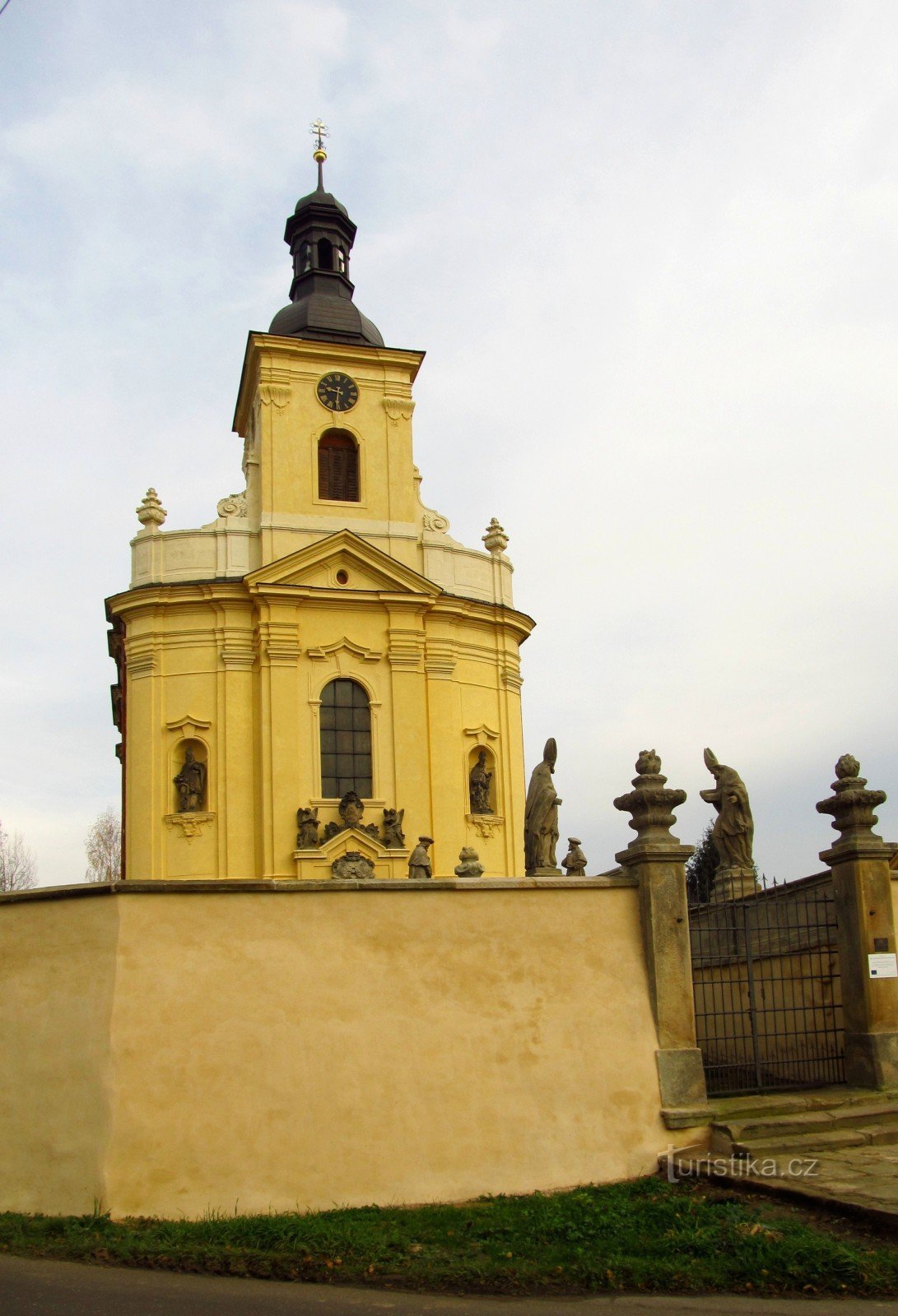 02 Velíš, igreja de São Václav