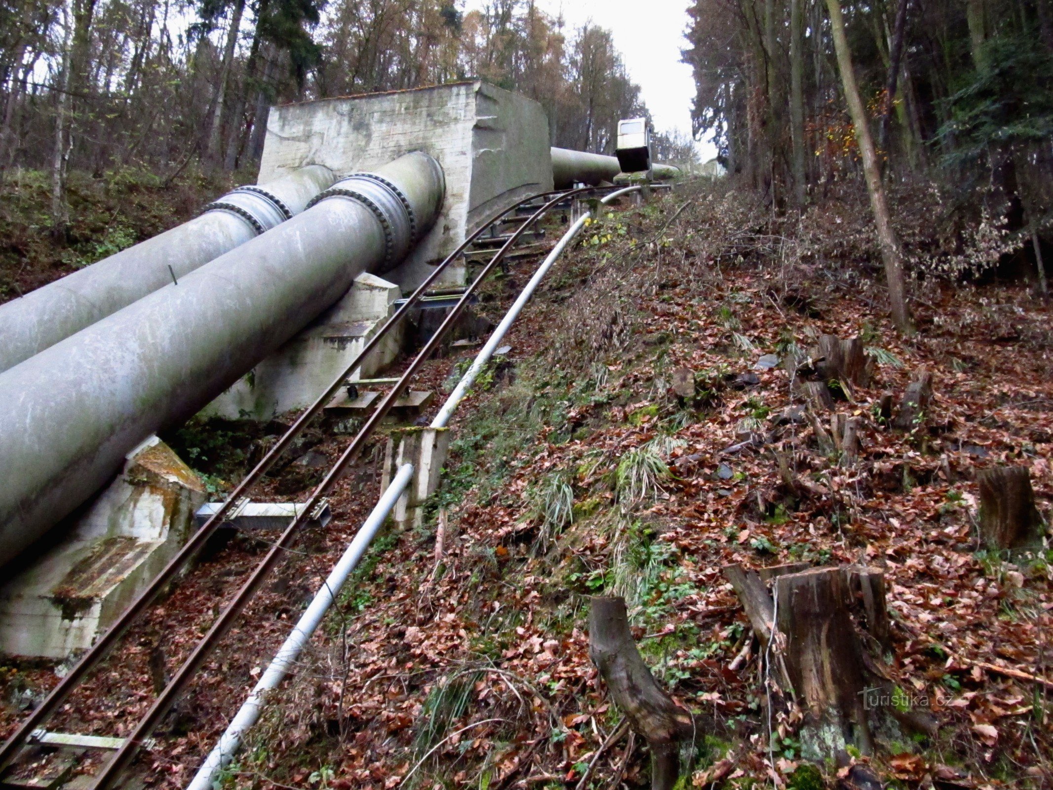 03 Pipeline und Seilbahn zum Übergabebehälter Homole