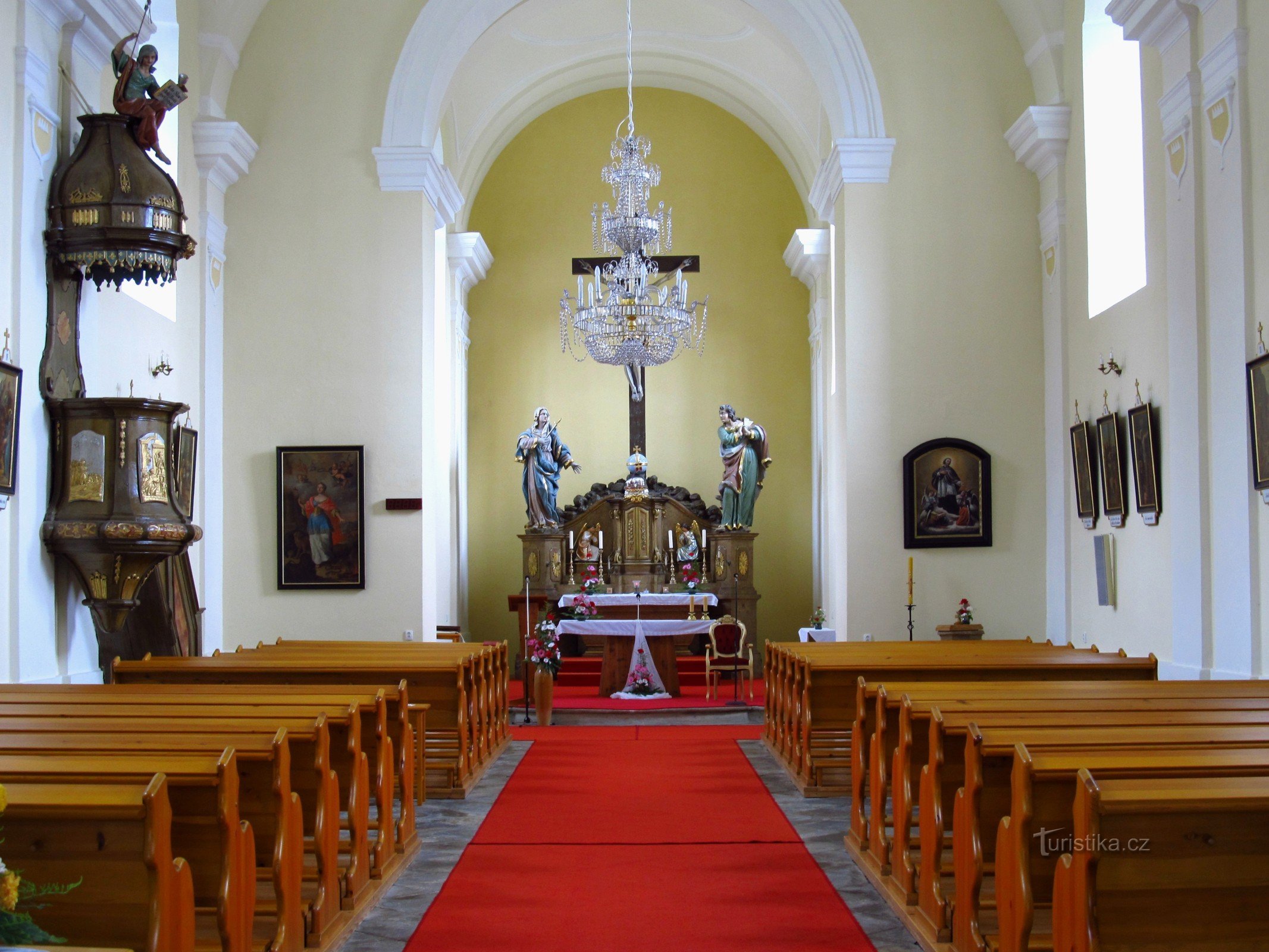03 Snow church, interior