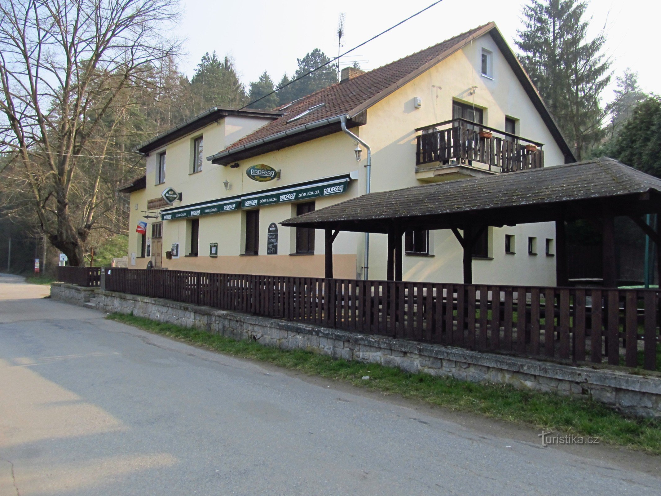 03 Vlkovec, pub Allo squalo