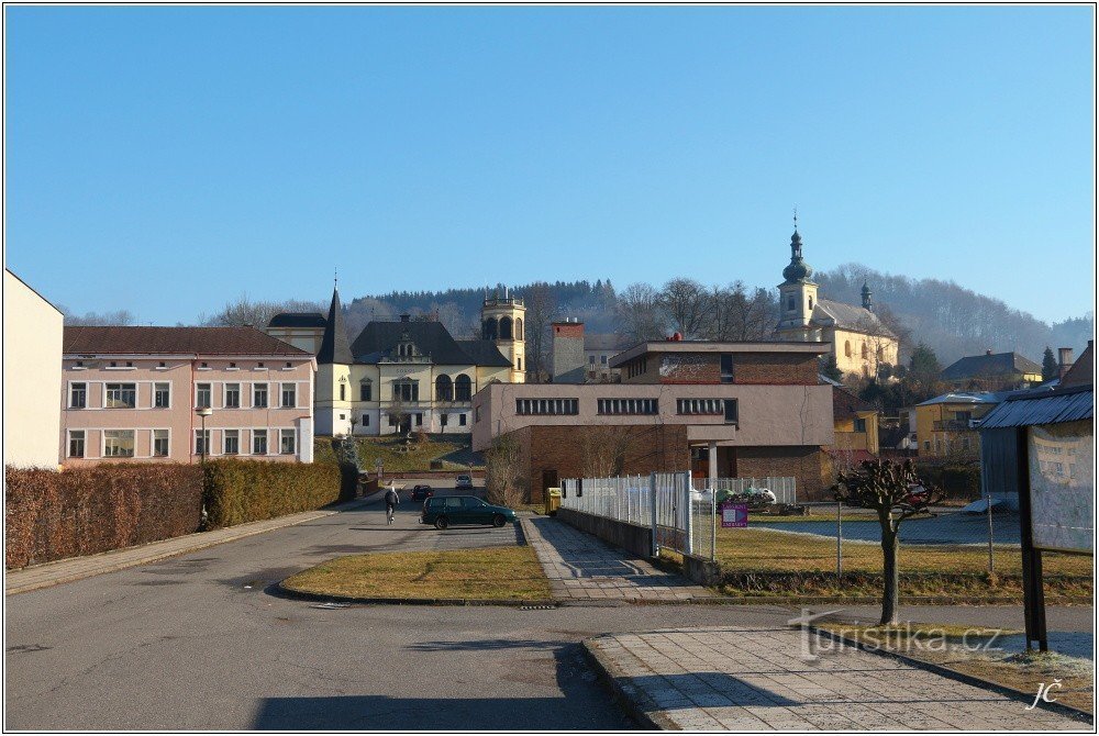 1-Brandýs nad Orlicí, pohled od nádraží k Sokolovně