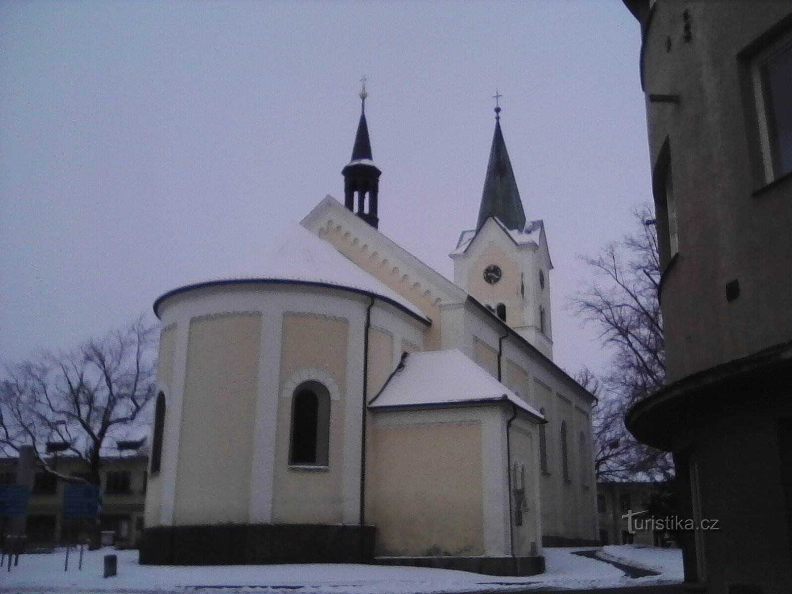 1. Župnijska cerkev sv. Jeronima v Sedlecu s preloma 11. in 12. stoletja.