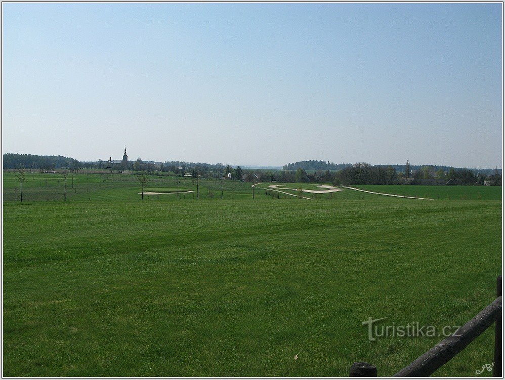 1-Campo de golfe em Litíč