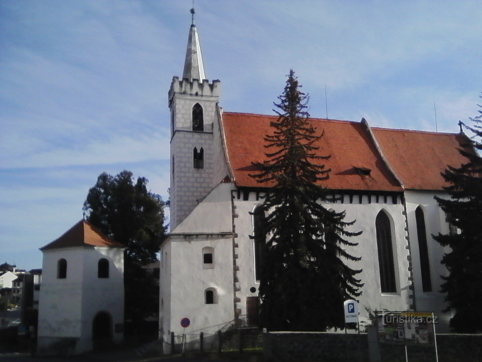 1. St. Martins kirke i Sedlčany er bygget i tidlig gotisk stil. Usuzu