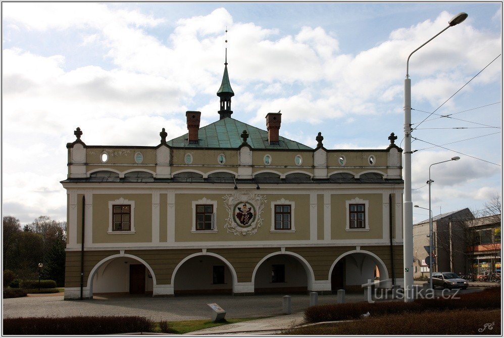 1-Lázně Bohdaneč, mairie