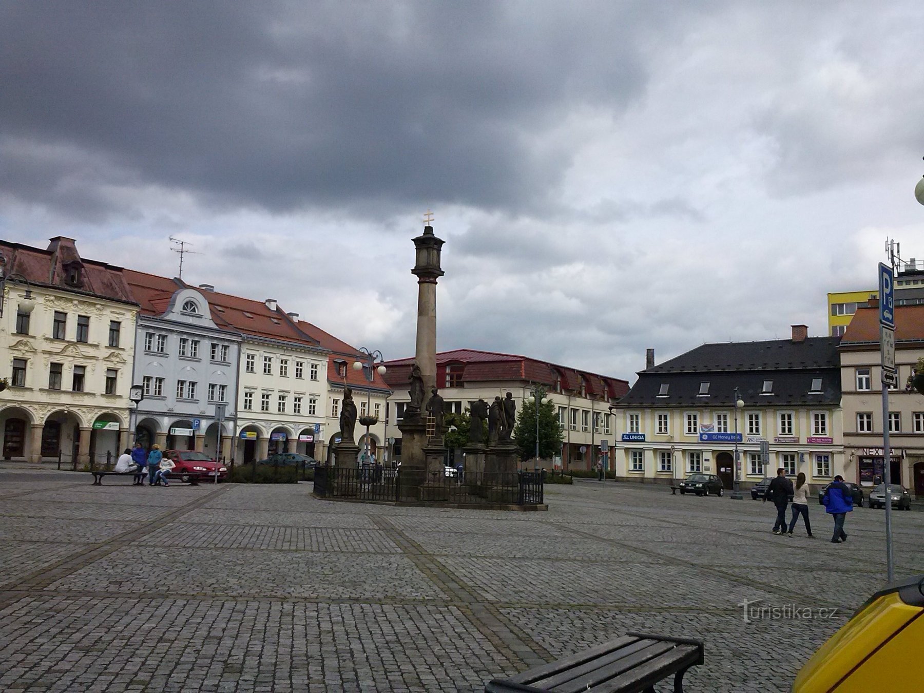 1. Lusatian torg med pestpelare i Rumburk