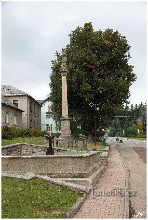 1-Mladkov, Marian column