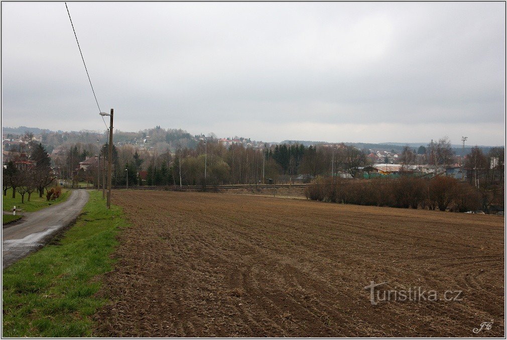 1-Nad Červeným Kostelcem