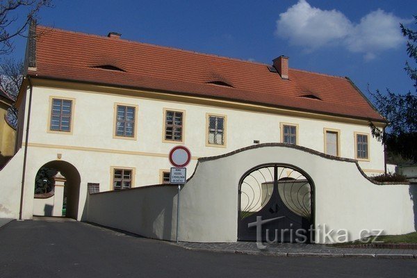 1. Una hermosa rectoría barroca histórica restaurada en Světec