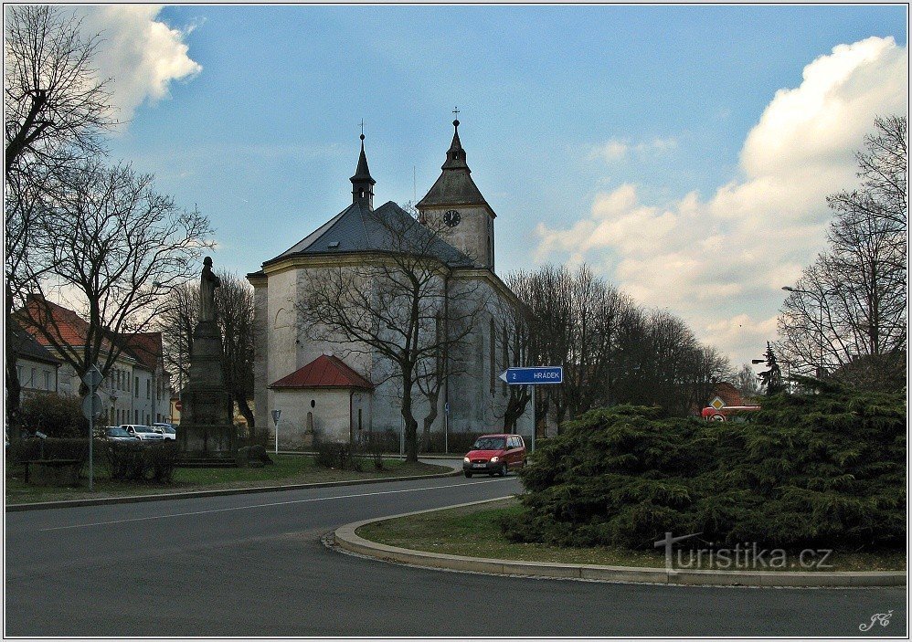 1-Nechanice, neliö