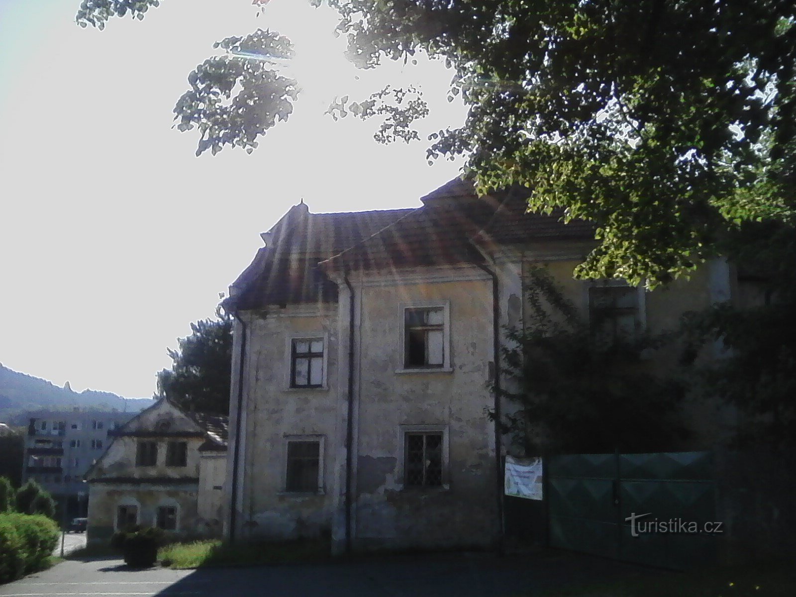 1. Noul castel Votice. Inițial, casa primarului Votice Vít Paskéky din 1614.