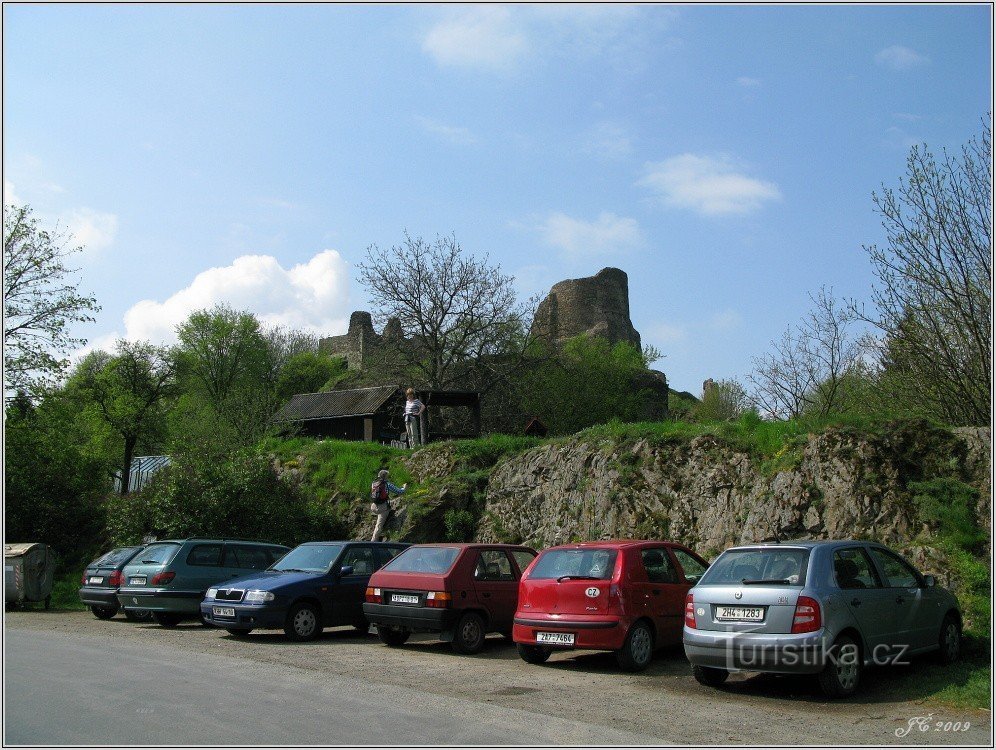 1-Parking lot in Podhradí