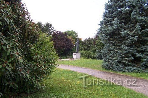 1. View from a distance of the square at the statue of the composer Ant. Dvořák in the park