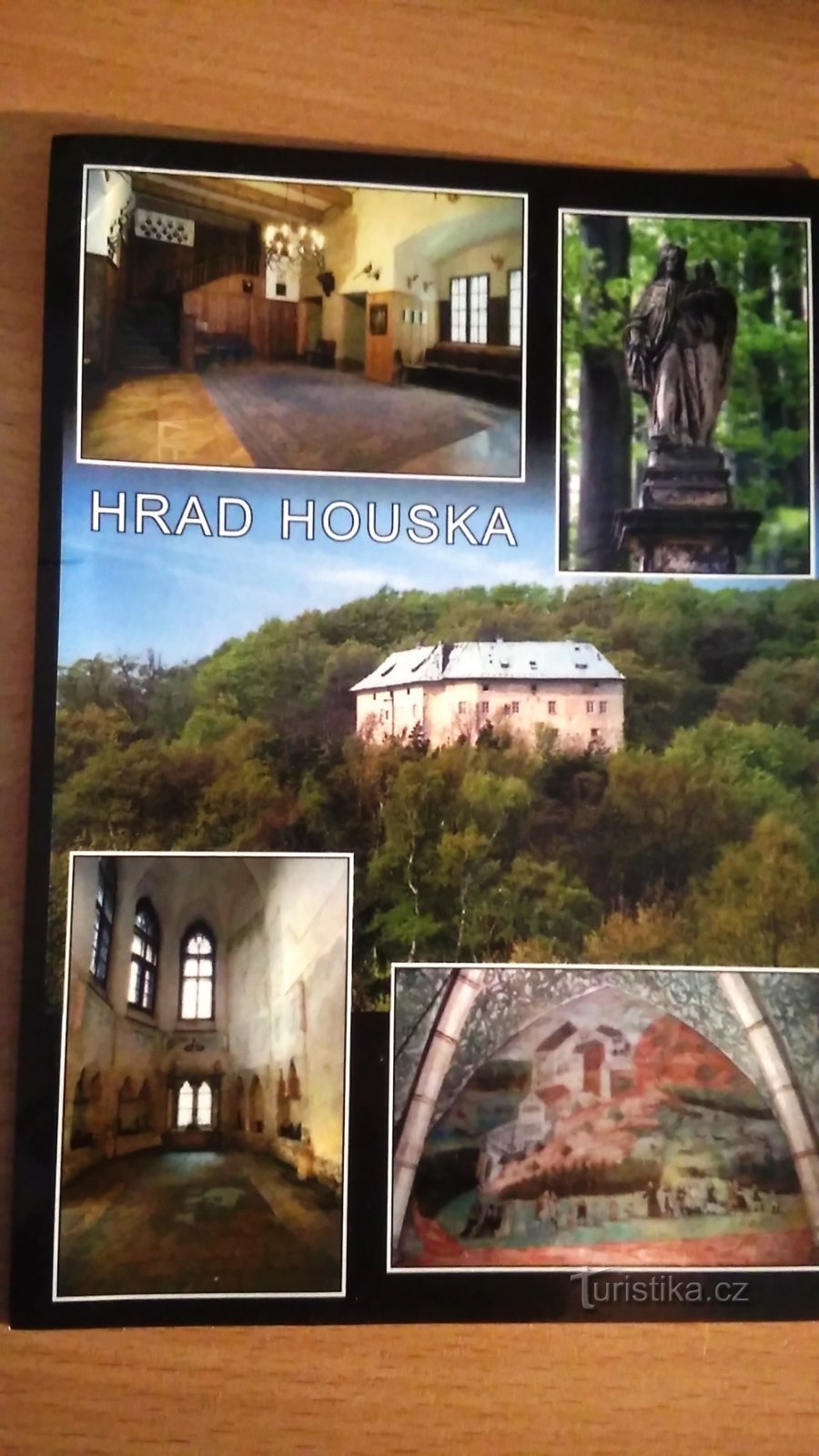 1.Pohlednice hradu Houska