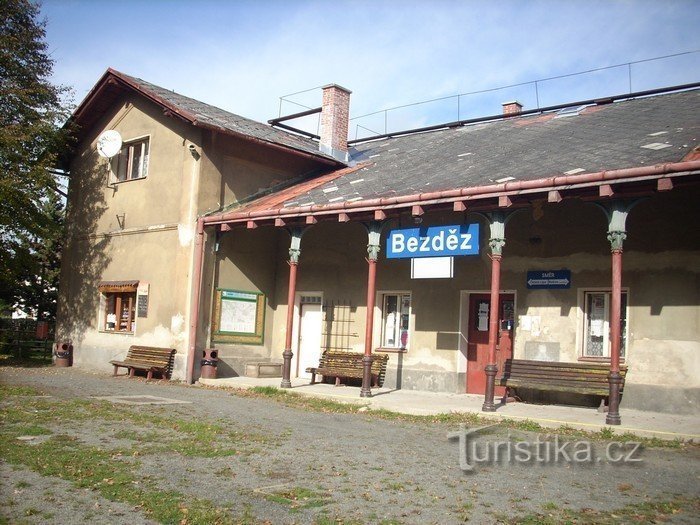 1. Arrivée à la gare de Bezděz