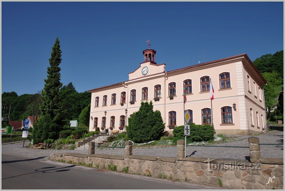 1-Rathaus in Žacléř