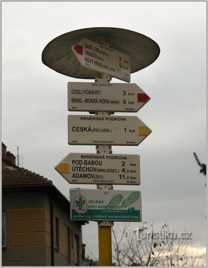1-Signpost in Lelekovice