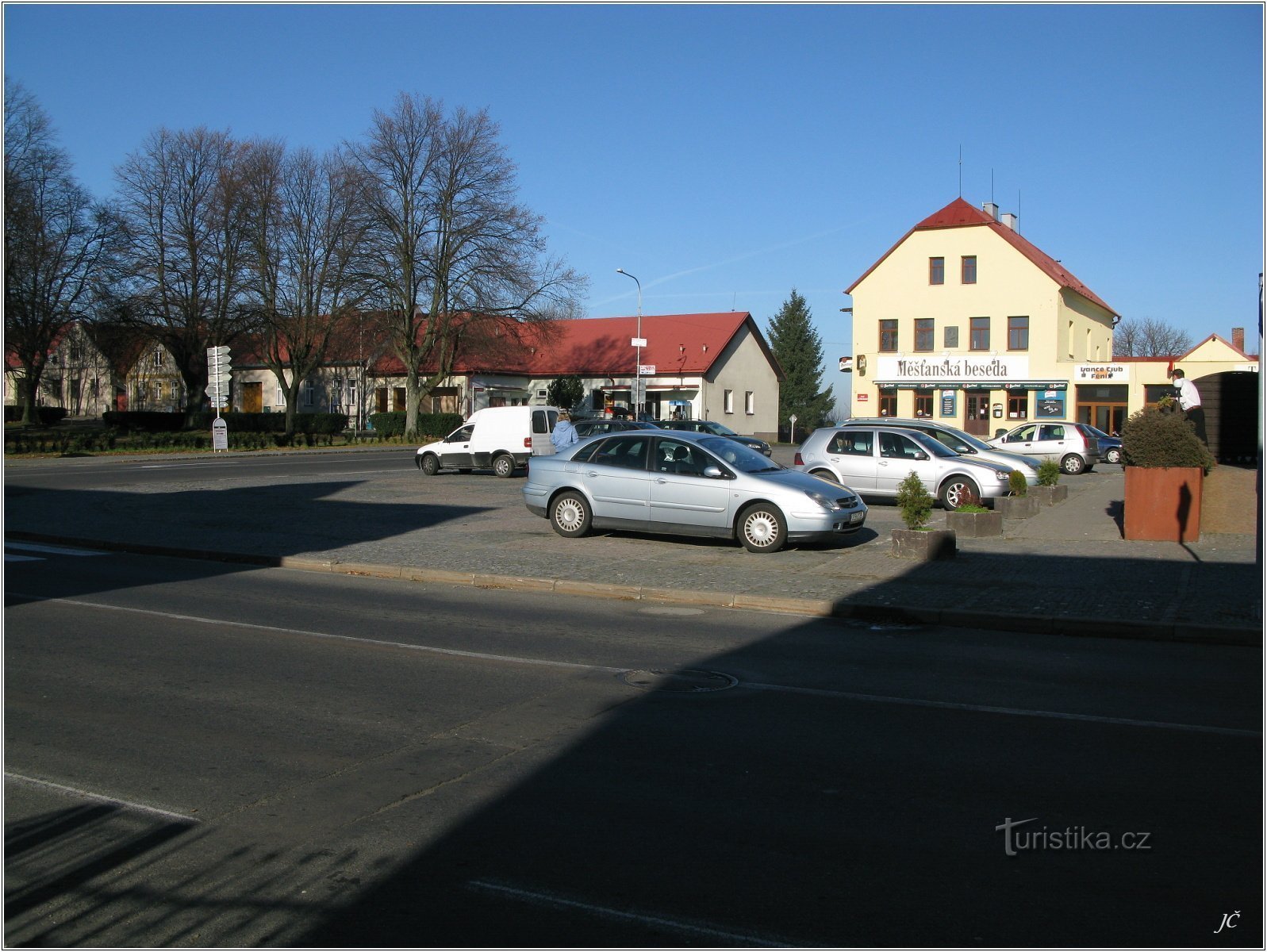 1-Seč Square