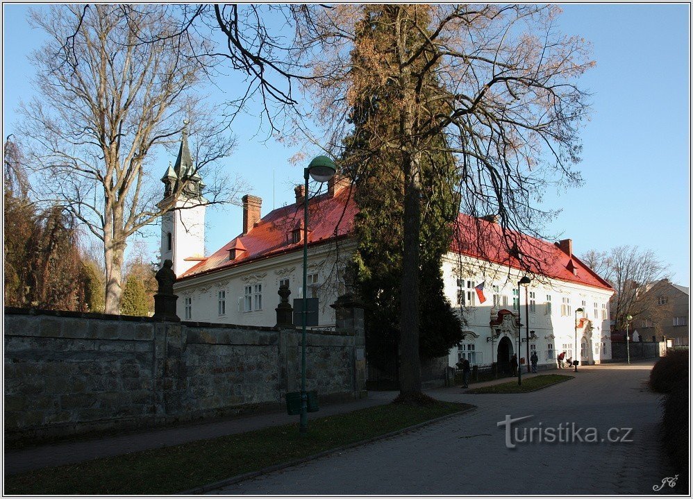 1-Teplice nad Metují, Dolny zamek