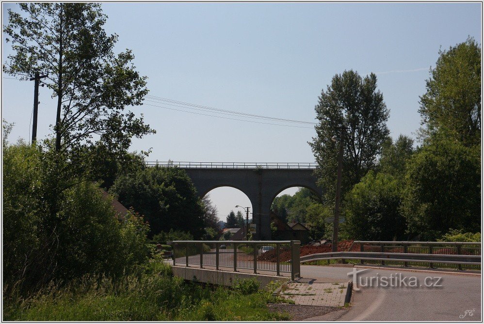 1-Viadukt i Stará Paca