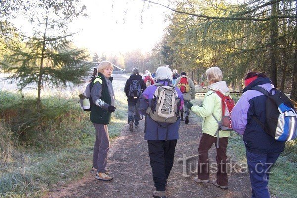 1. Вирушаємо з залізничної станції Вислуні в напрямку замку Гашитейн