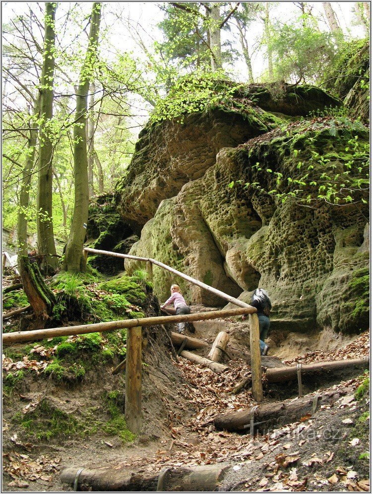 1-Ascension au château de Kokořín